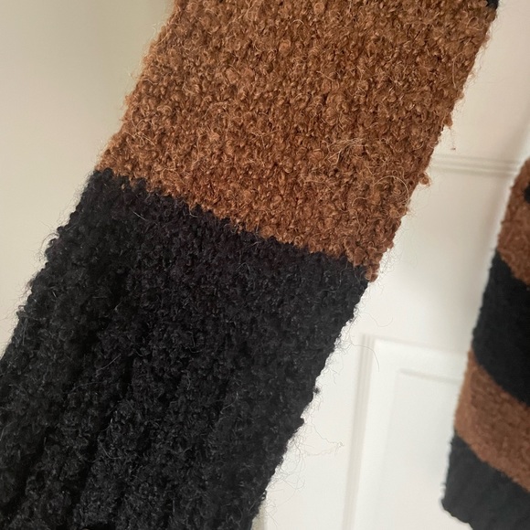 Tunic Sweater - Picture 4 of 4